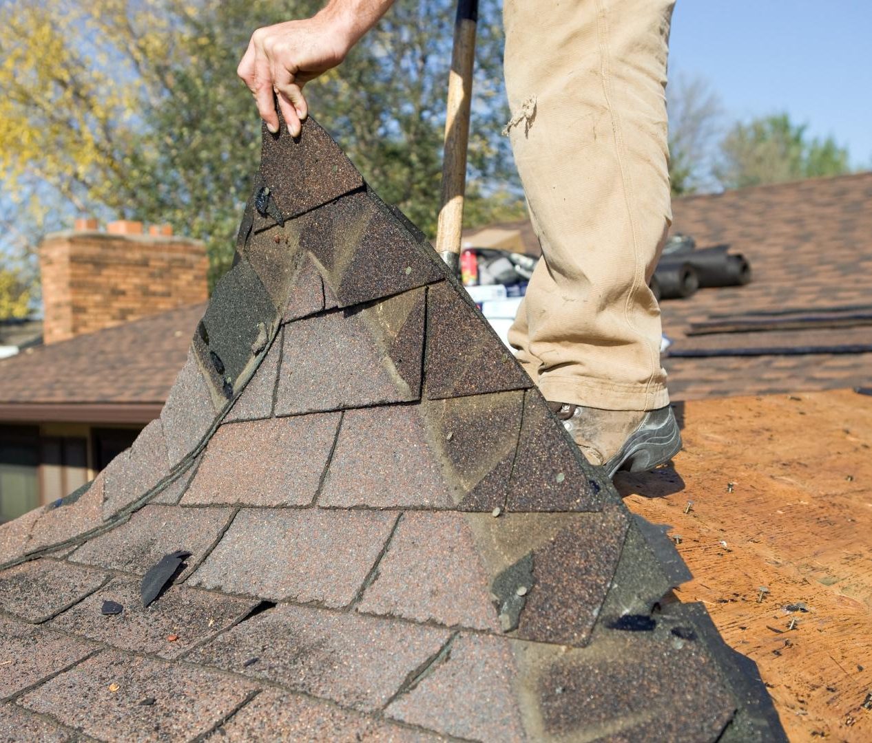 Dependable roofing crew providing expert roof installation near me in Broomfield, CO, for homes and businesses Dependable roofing crew providing expert roof installation near me in Broomfield, CO, for homes and businesses